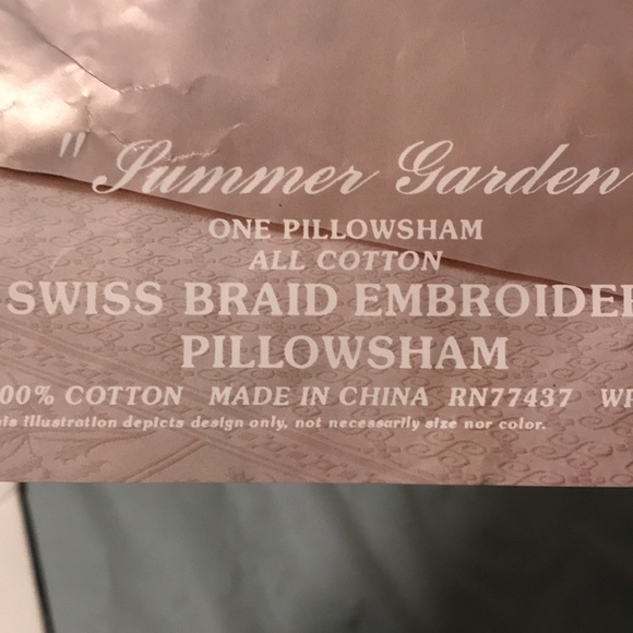 NWOT swiss braid embroidered pillow sham - Picture 2 of 4